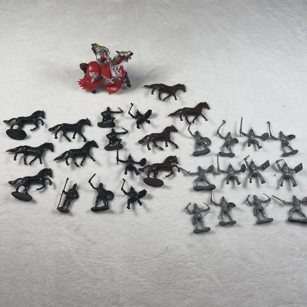 Large Lot Medieval Knights Soldiers Horses Playmobil Mixed Army‎ Figures